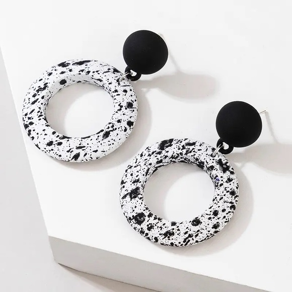 Jewelry - Black and White Statement Earrings BOUTIQUE